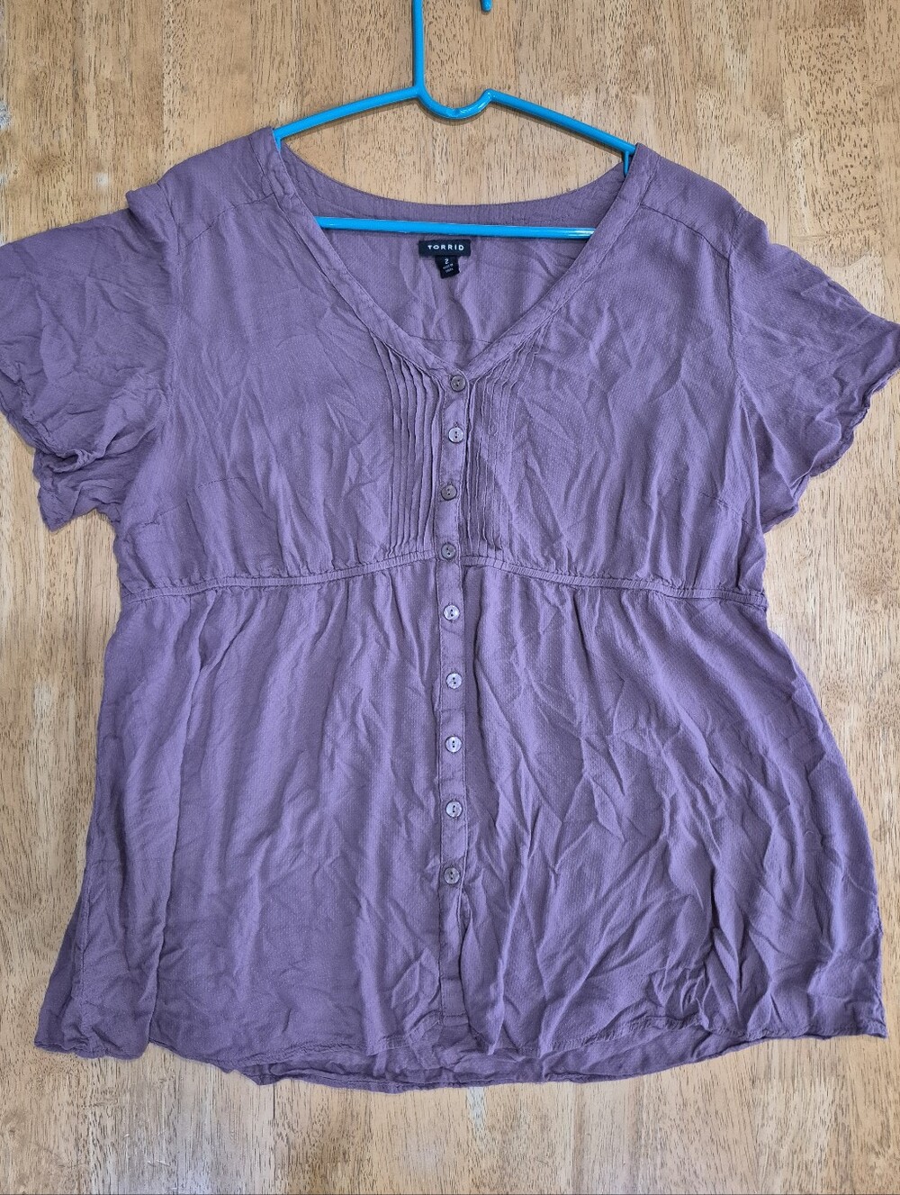 EUC Torrid Mauve / Purple Button Front Short Sleeve Rayon Blouse Top